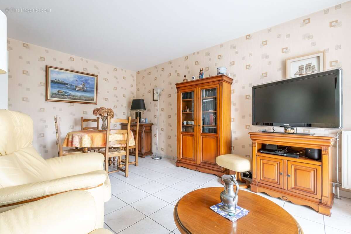 Appartement à BUSSY-SAINT-GEORGES