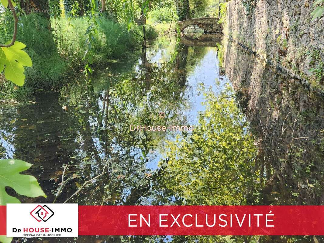 Maison 370 m² à Orsan  - photo 6
