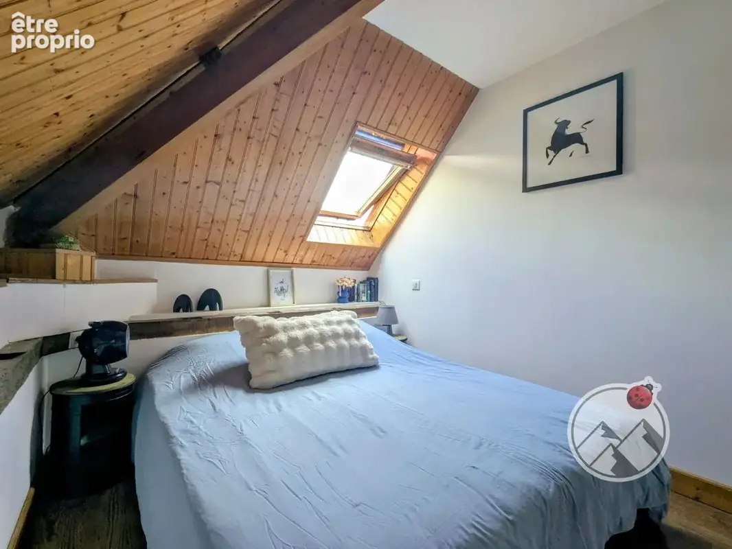Centre ville d'Argelès-Gazost : maison de ville de caractère entièrement rénovée avec 2 chambres + mézzanine - photo 8