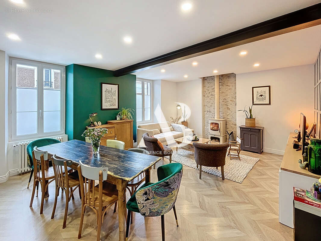 Maison à LA CHAPELLE-GAUTHIER