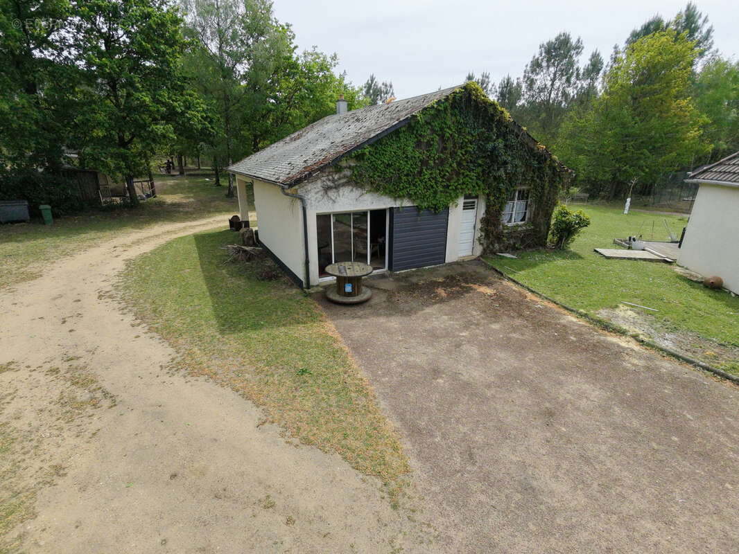 Maison à LOMBRON