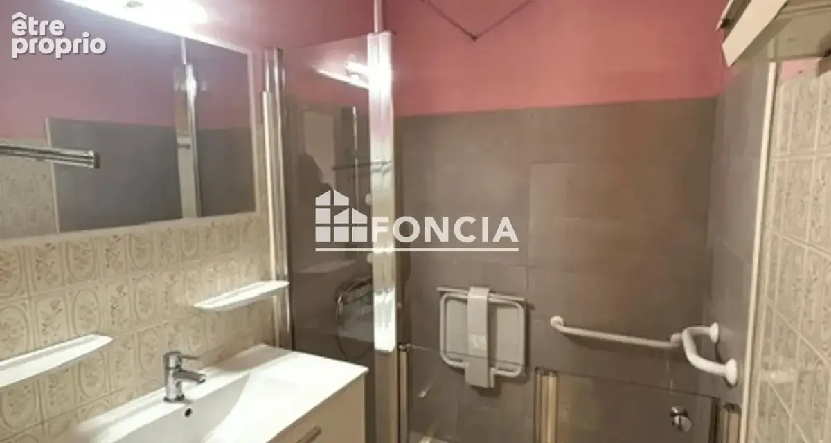 Spacieux et lumineux appartement T3 - photo 7