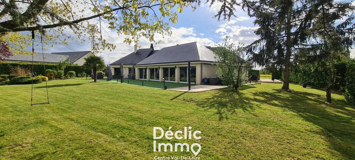 Maison à SAINT-CYR-SUR-LOIRE