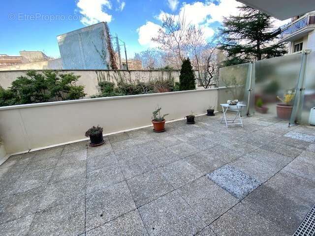 Appartement à PARIS-12E