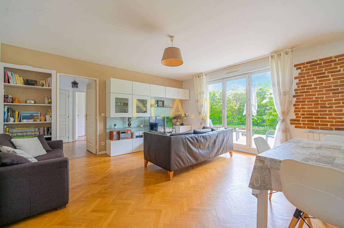 Appartement à LE PERREUX-SUR-MARNE