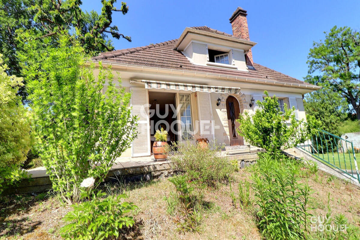 Maison à SAINTE-GENEVIEVE-DES-BOIS