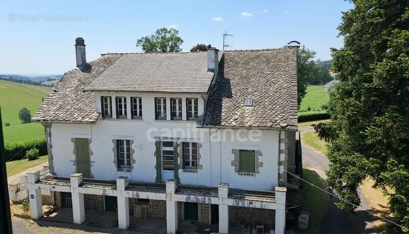 Maison à MONTSALVY