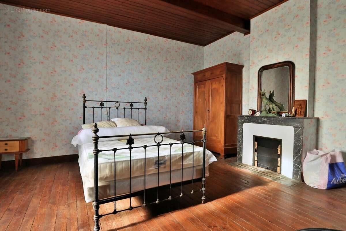 Maison à CASTELNAU-RIVIERE-BASSE