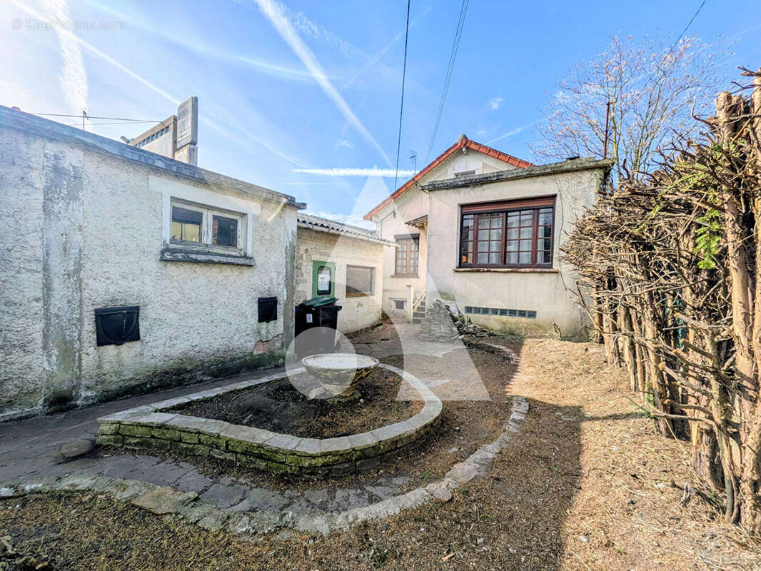 Maison à LA FRETTE-SUR-SEINE