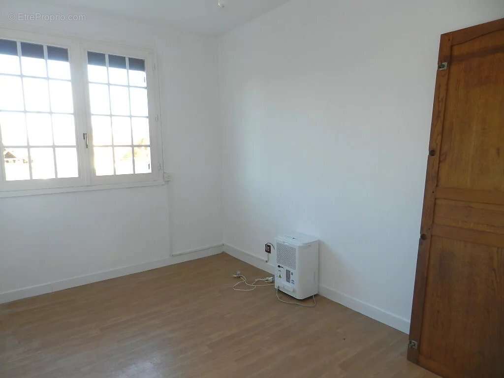 Maison à SAINT-PIERRE-SUR-DIVES