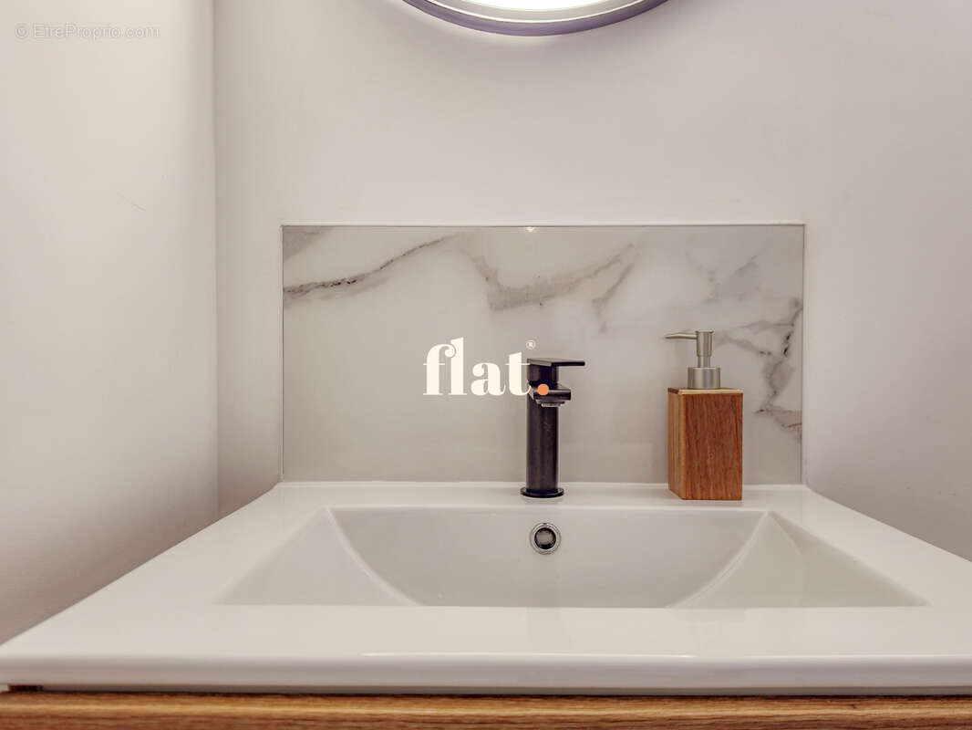 Appartement T3 rénové  50 m2 avec parking et balcon sur la Place de la Guiroué - photo 19