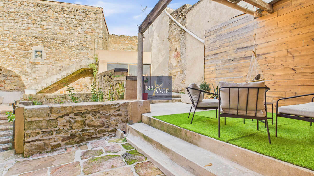 Maison à SAINT-PAUL-LE-JEUNE