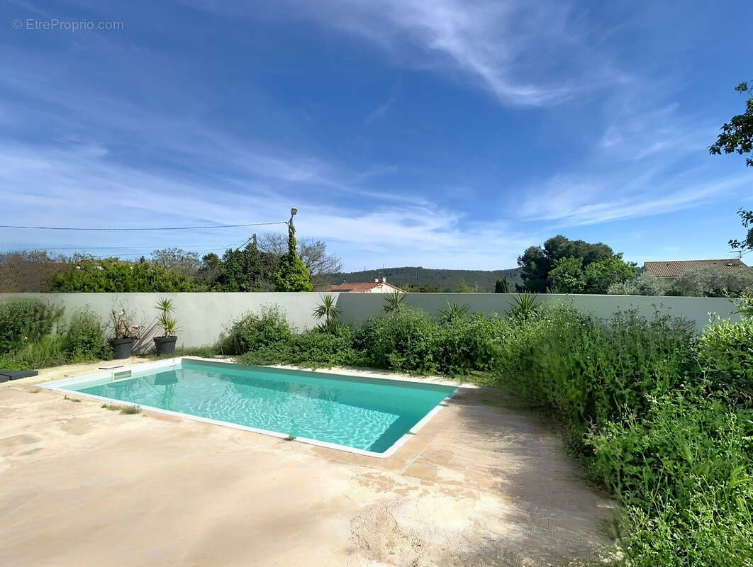 Maison à LA FARE-LES-OLIVIERS