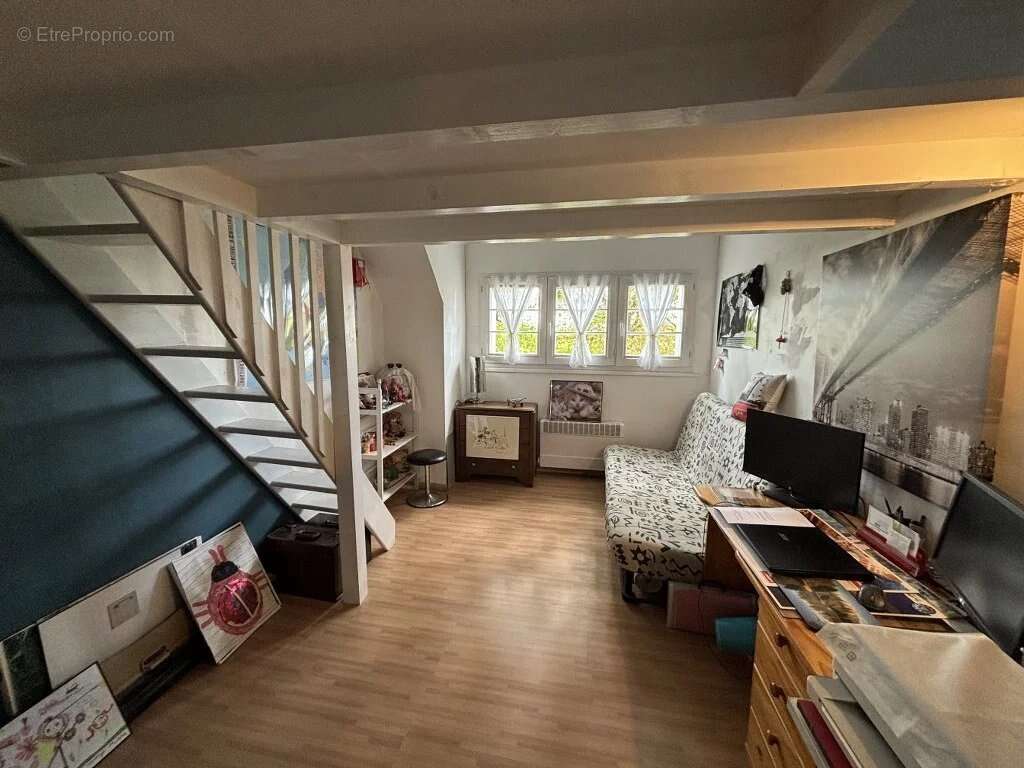 Maison à DROUE-SUR-DROUETTE