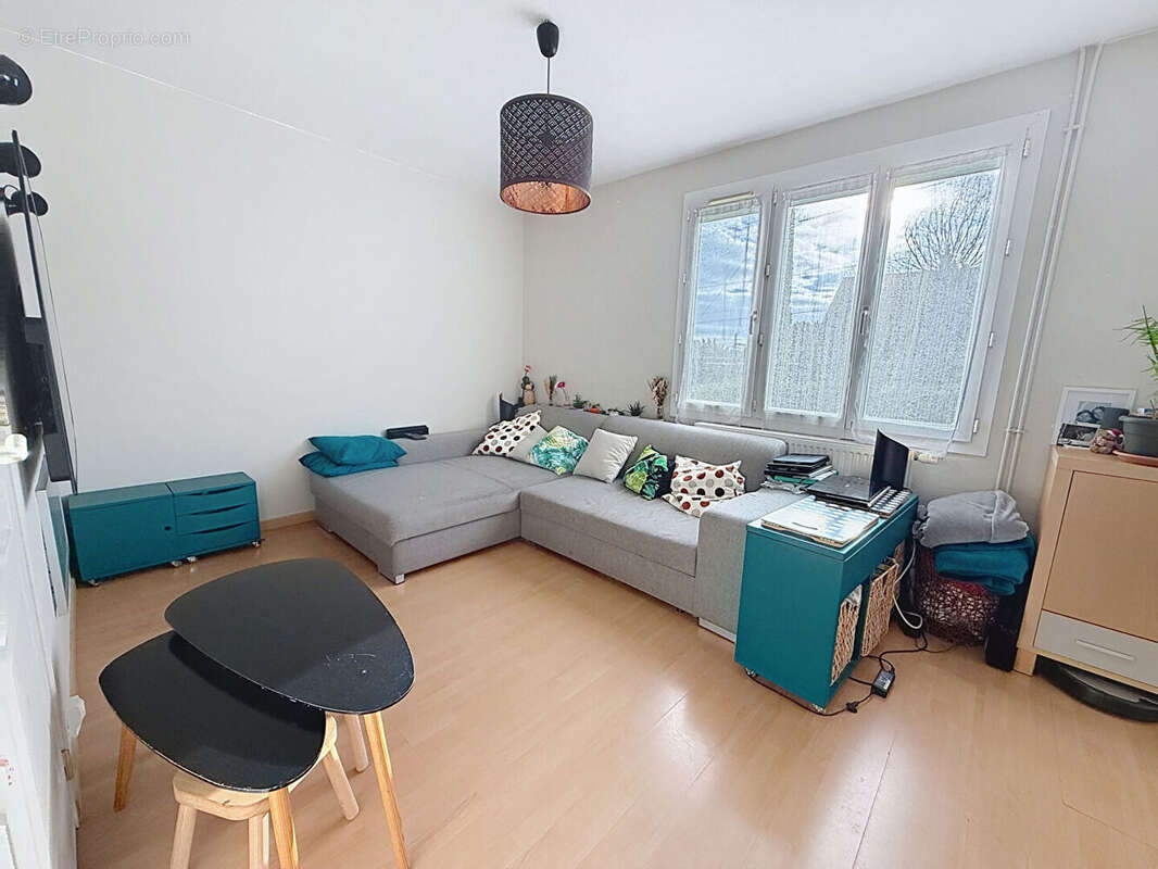 Maison à SAINT-ETIENNE-DU-ROUVRAY