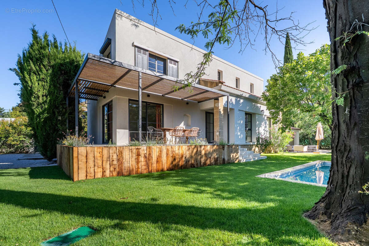 Maison 149 m² à Aix-En-Provence  - photo 2