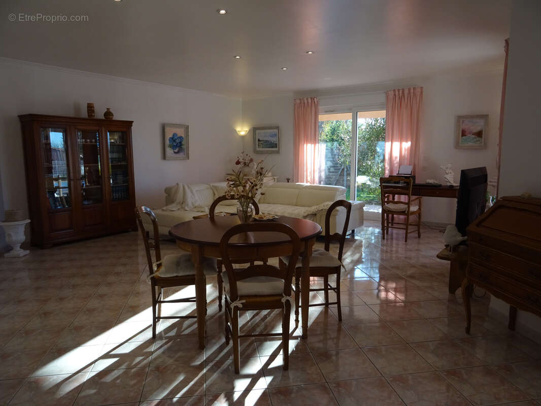 Maison à LESCURE-D'ALBIGEOIS