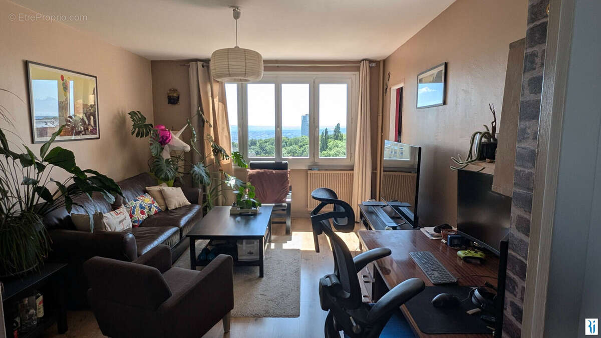 Appartement de 50 m² .Vue panoramique sur Rouen et la Seine . Idéal premier achat ou investissement - photo 2