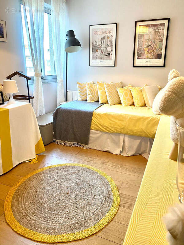 Appartement à SURESNES