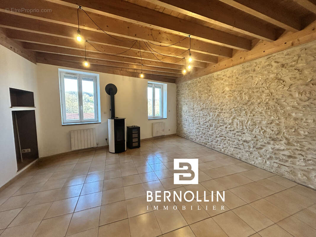 Maison à NEUVILLE-SUR-AIN