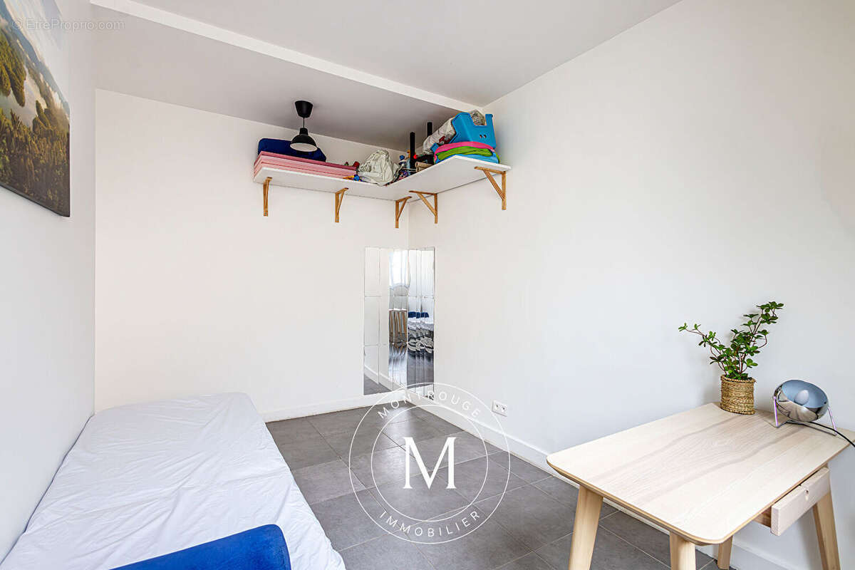 Appartement à PARIS-14E