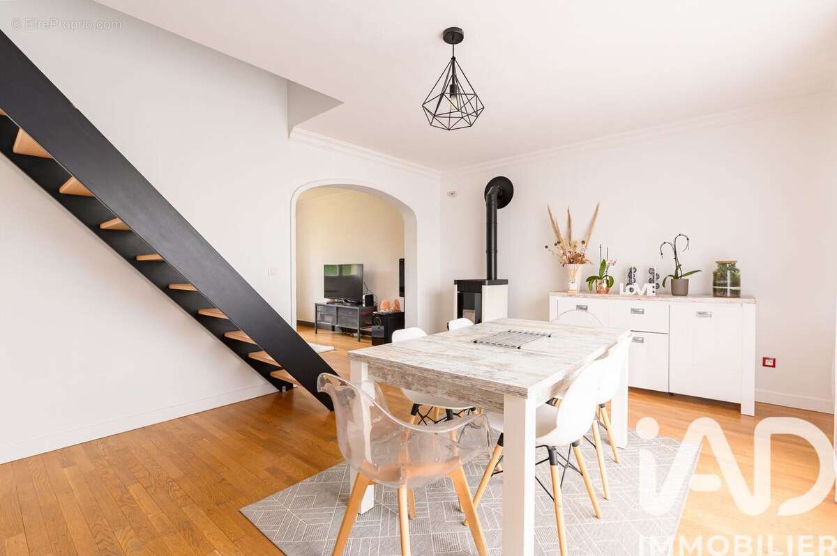 Maison 125 m² à Mareil-En-France  - photo 7