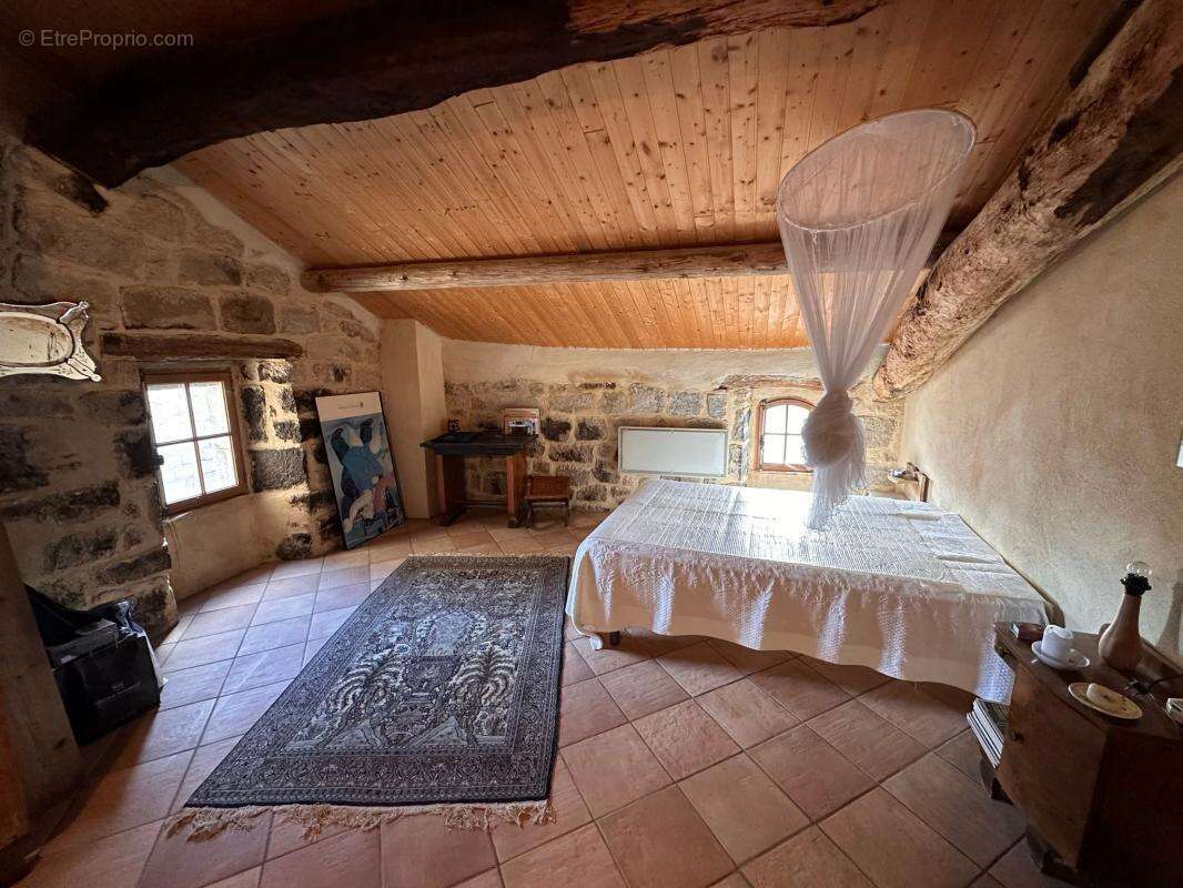 Maison en pierre avec terrasse - photo 9