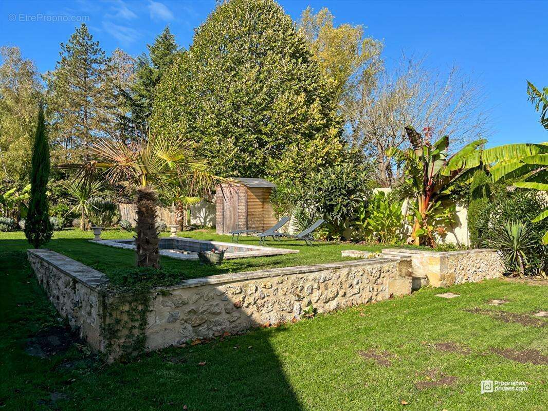 Maison à SAINT-SULPICE-ET-CAMEYRAC