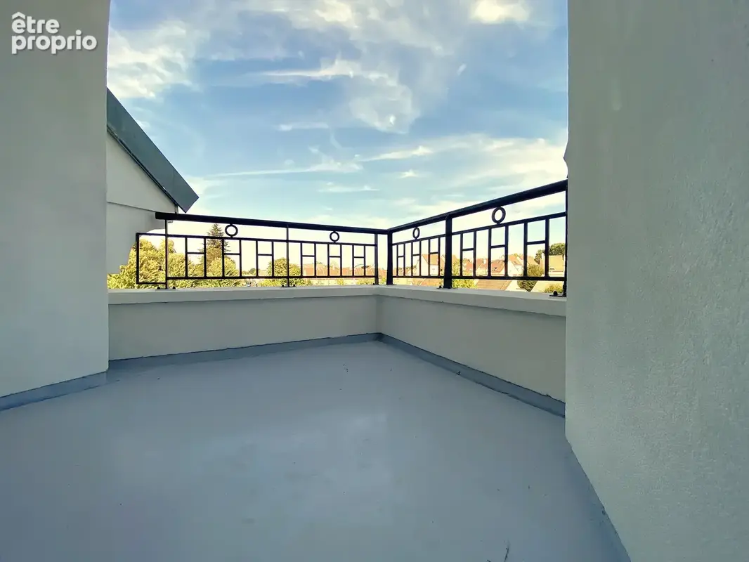 Beau f3 - 67.46 m2 - dernier etage avec balcon - photo 3