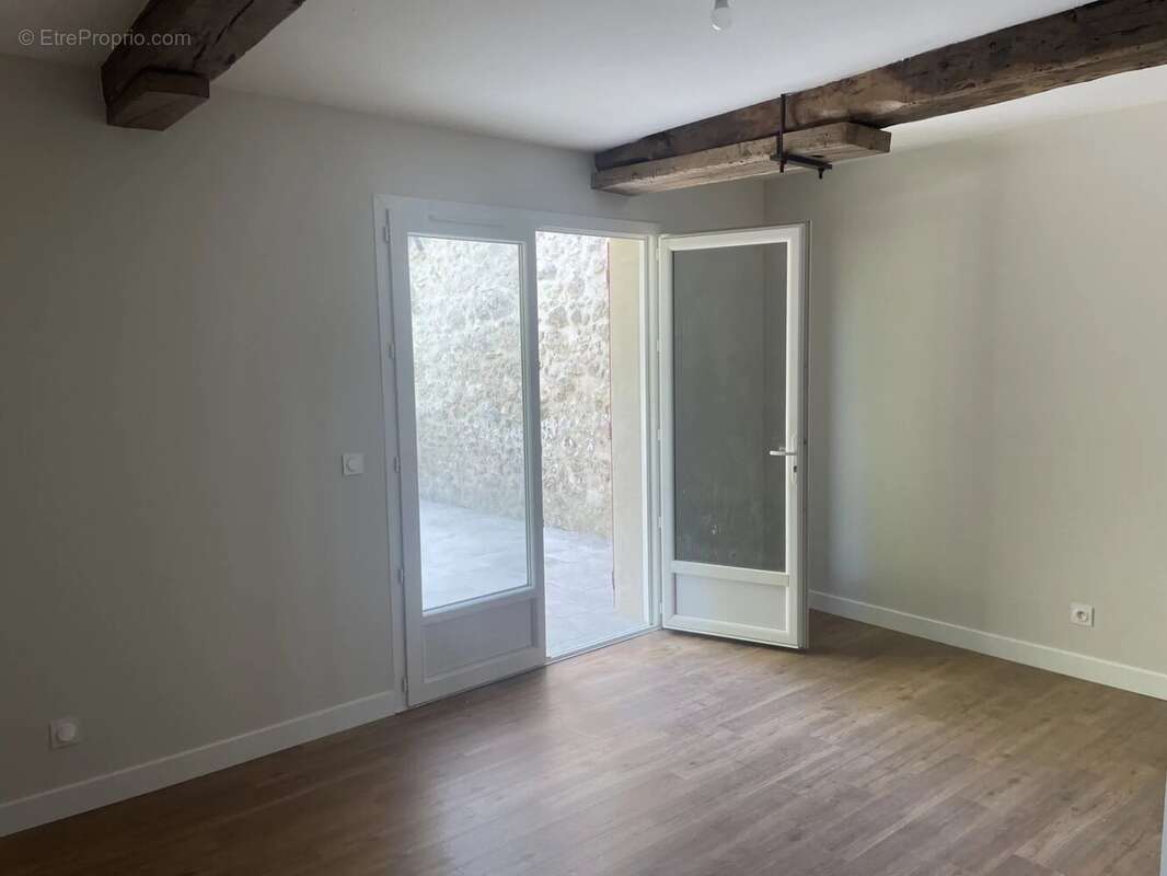 MAISON EN PIERRE entièrement restaurée avec jardin - photo 3