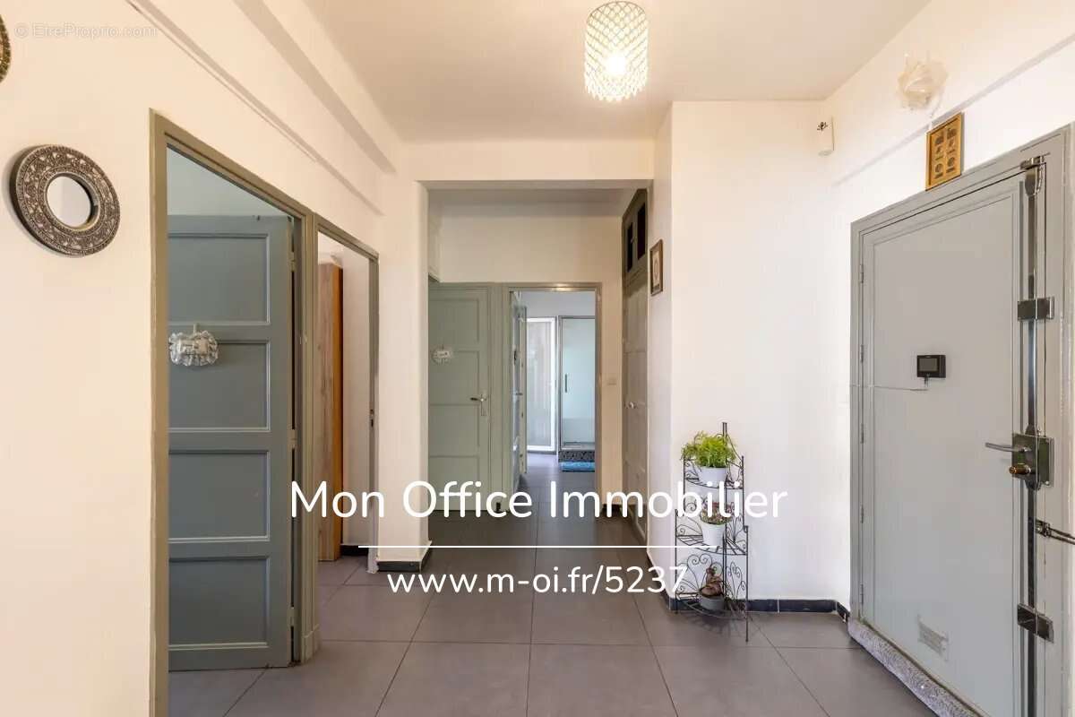 Appartement à MARSEILLE-3E