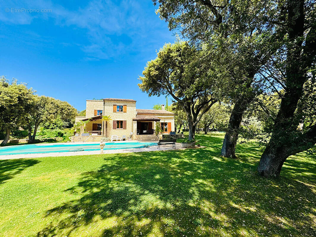 Maison à GRIGNAN