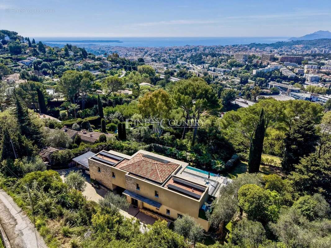 Maison à MOUGINS