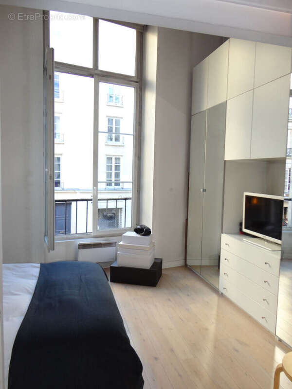 Appartement à PARIS-3E