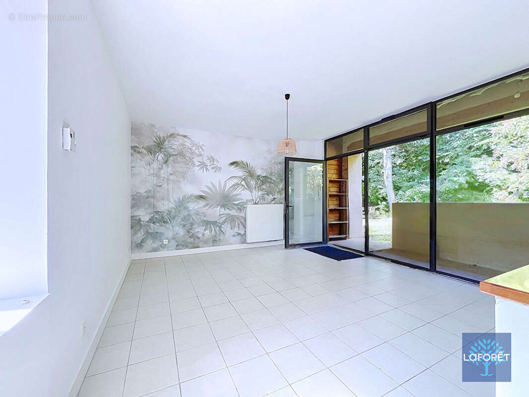 Appartement T2 - Curis Au Mont d'Or - photo 3