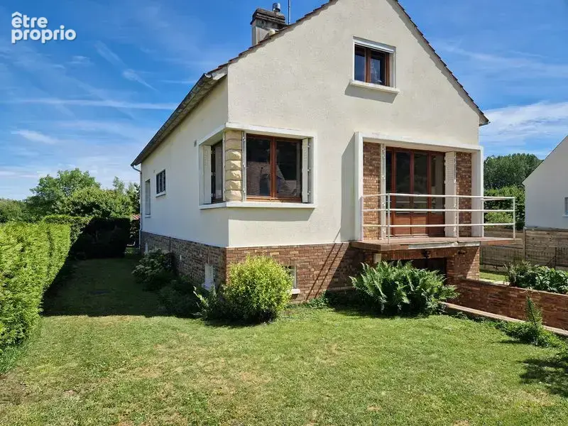 Maison à JAUX