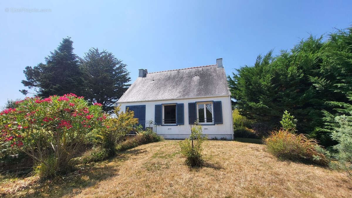 Maison à vendre à Le Palais : cadre idyllique, charme authentique et potentiel à saisir - photo 9