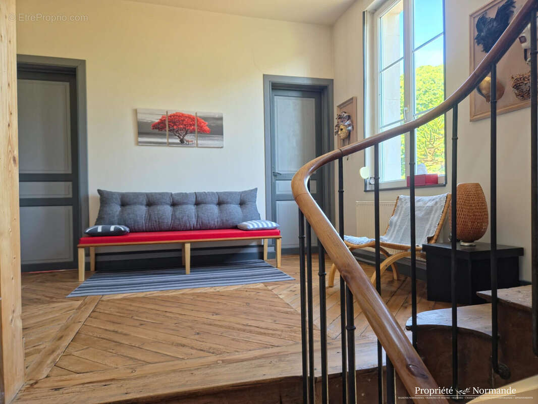 Maison 223 m² à Cormeilles  - photo 8