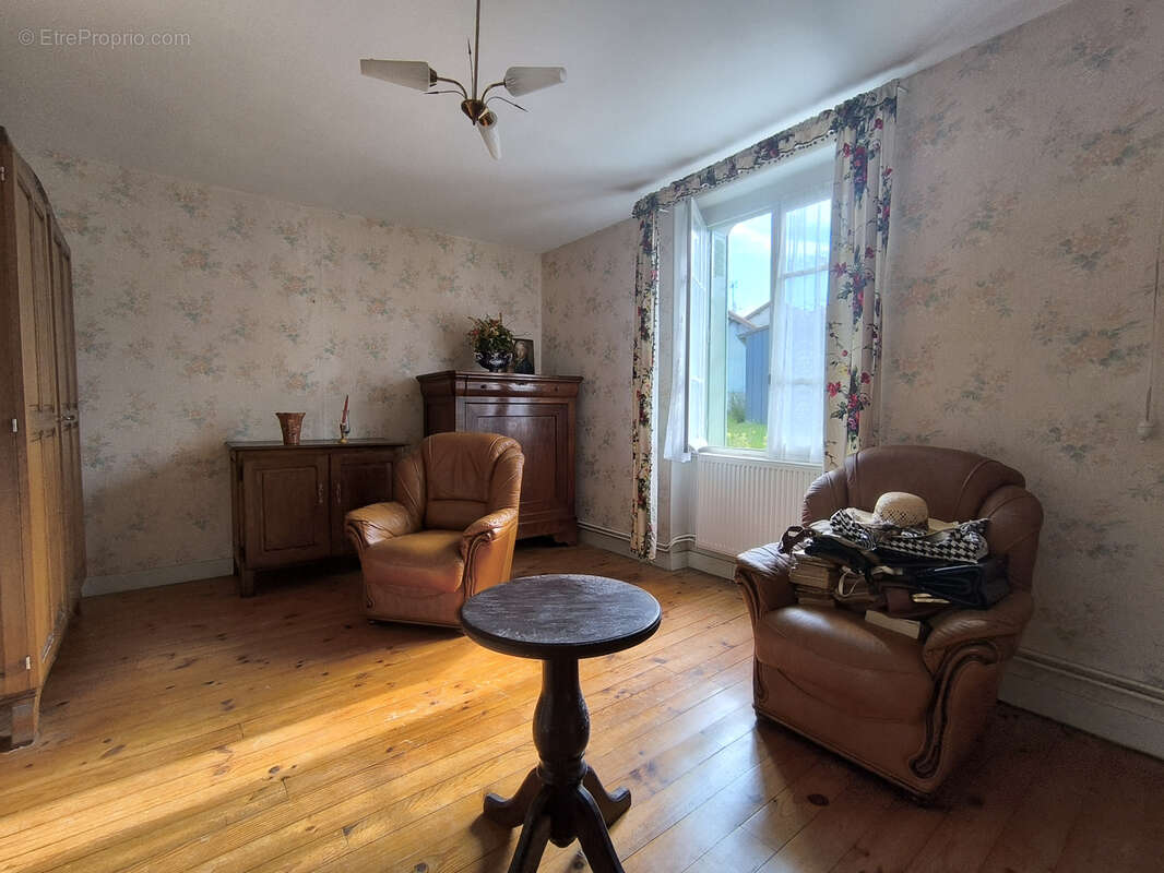 Maison à GRAND-BRASSAC