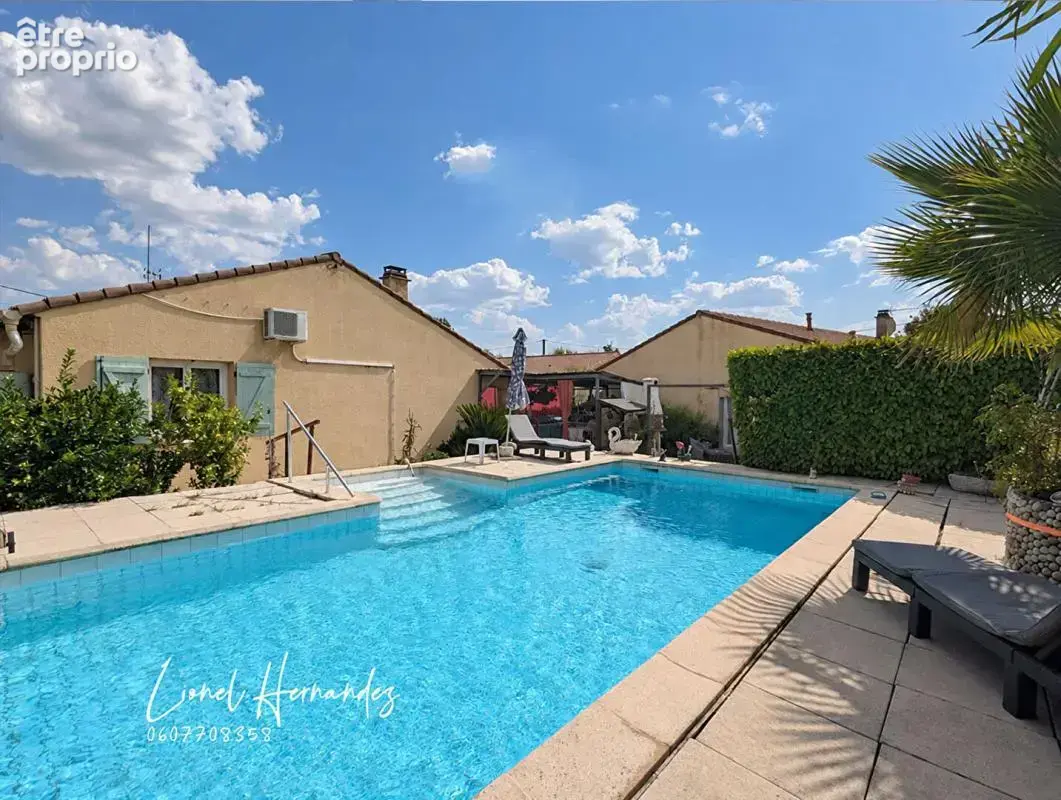 Maison individuelle de plain-pied avec piscine et terrain clos de 558m² - photo 17