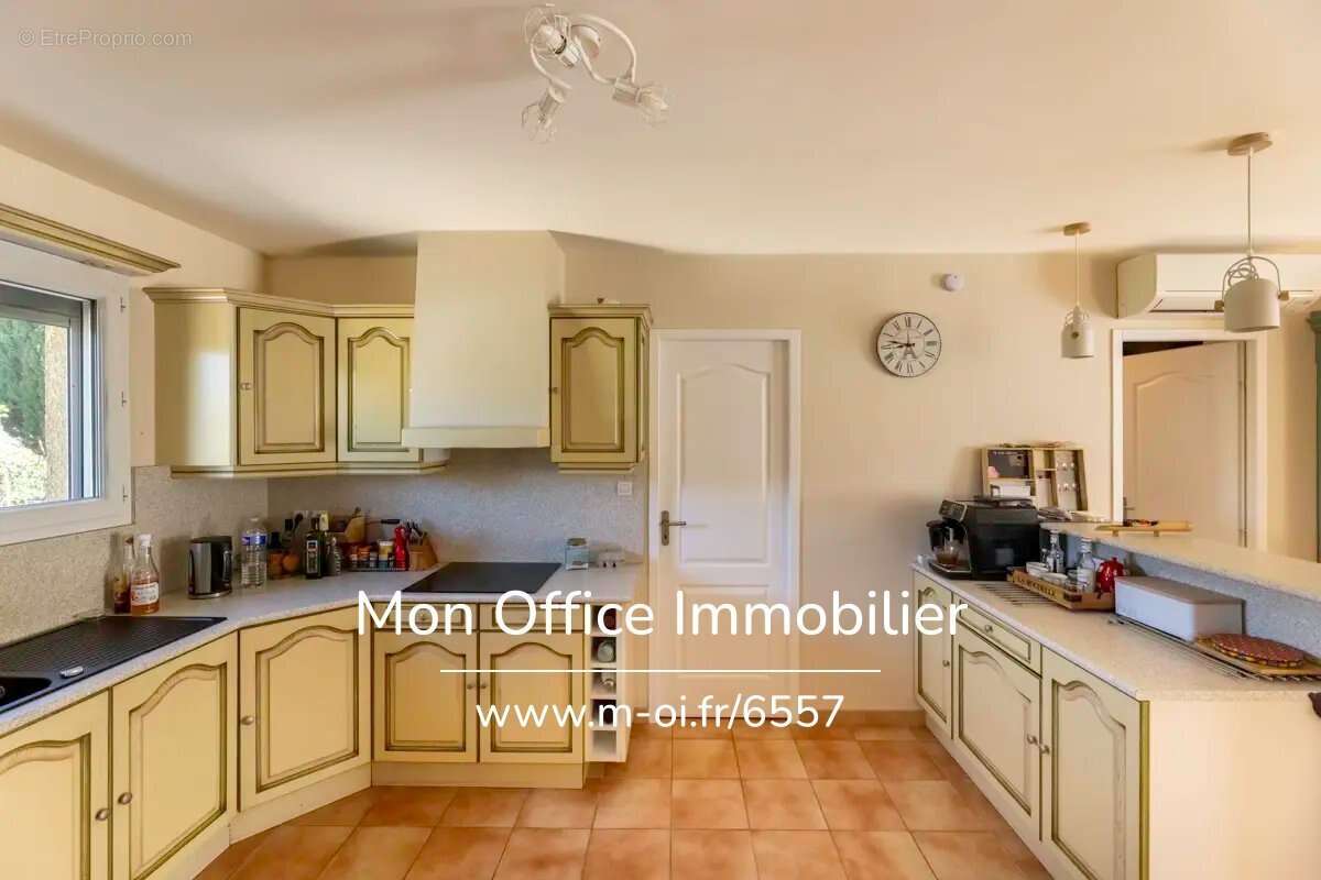 Maison à PEYROLLES-EN-PROVENCE