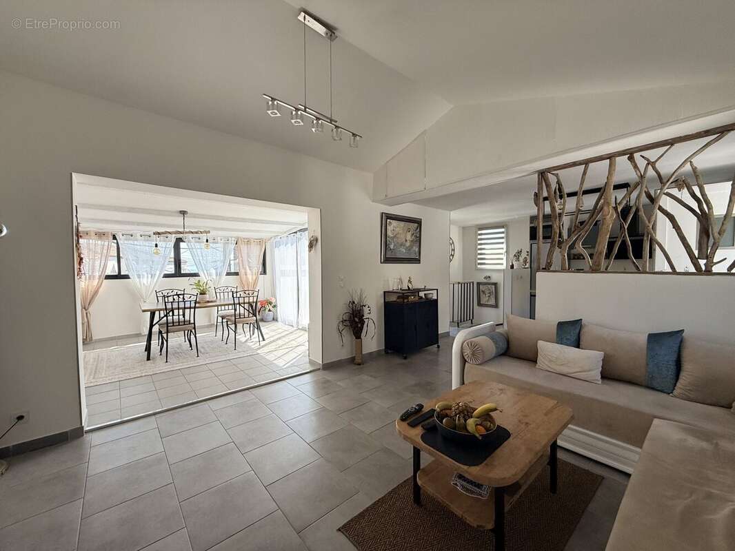Maison 98 m² à Istres  - photo 5