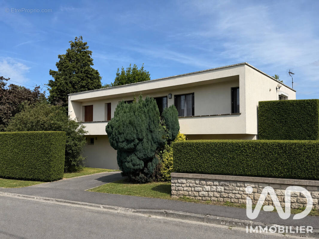 Photo 1 - Maison à SAINT-ERME-OUTRE-ET-RAMECOURT
