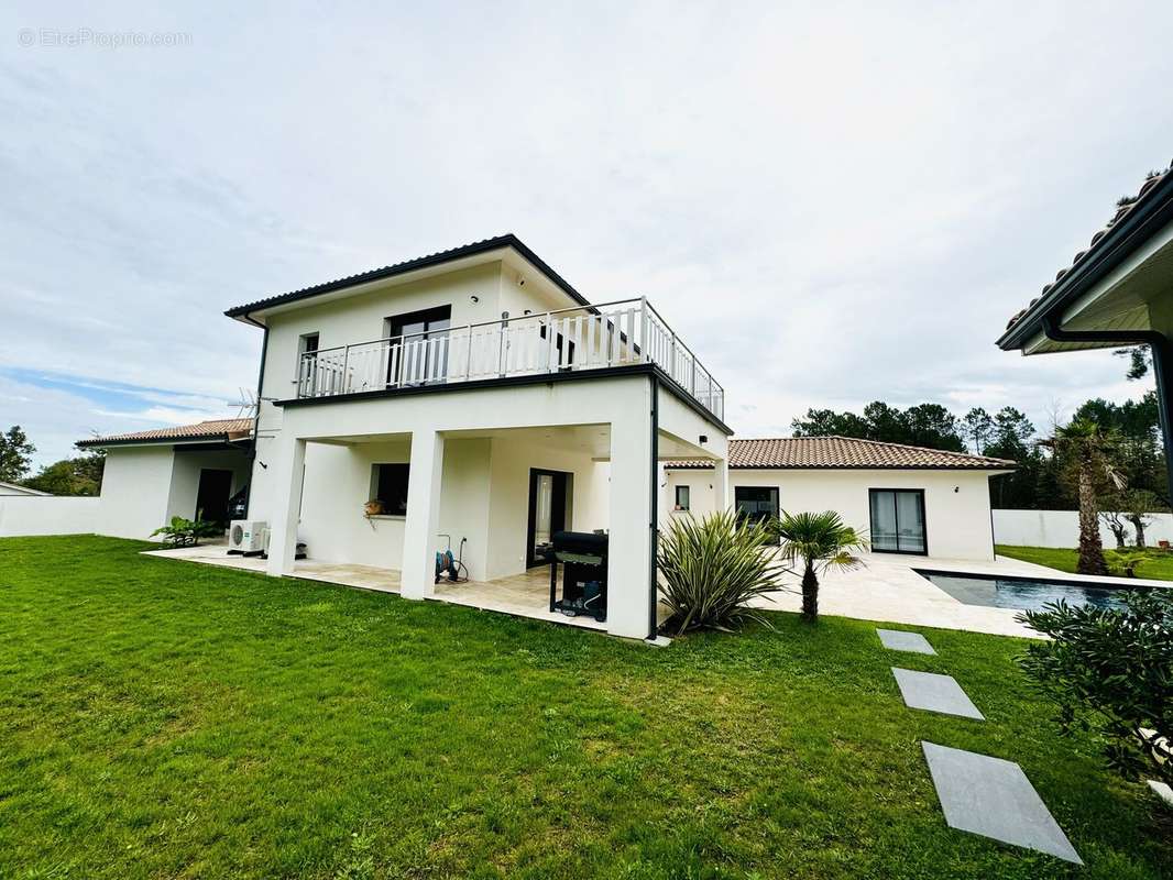 Photo 6 - Maison à COIMERES