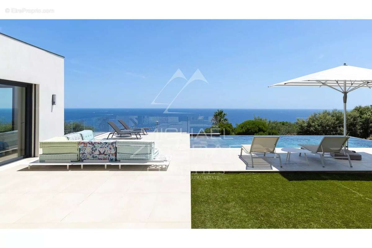 Villa Contemporaine de Prestige avec Vue Mer Panoramique - photo 2