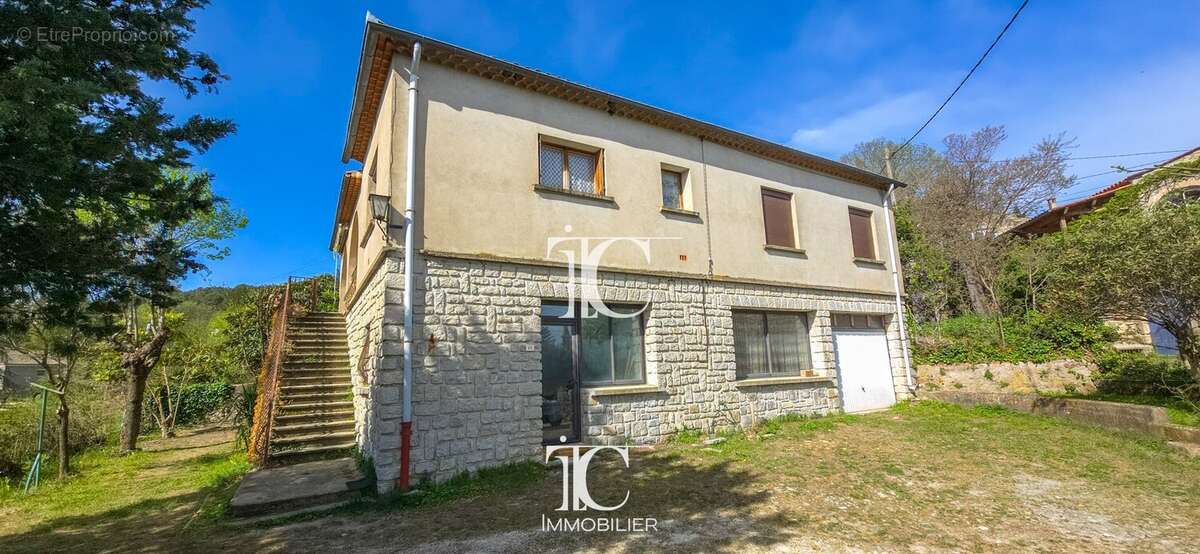 Maison à SAINT-PAUL-LE-JEUNE