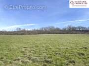 Terrain à LE FOSSAT