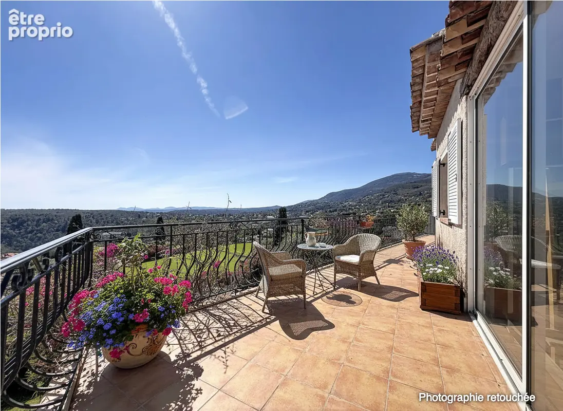 Maison à vendre à Vence avec vue mer  exceptionelle - photo 4