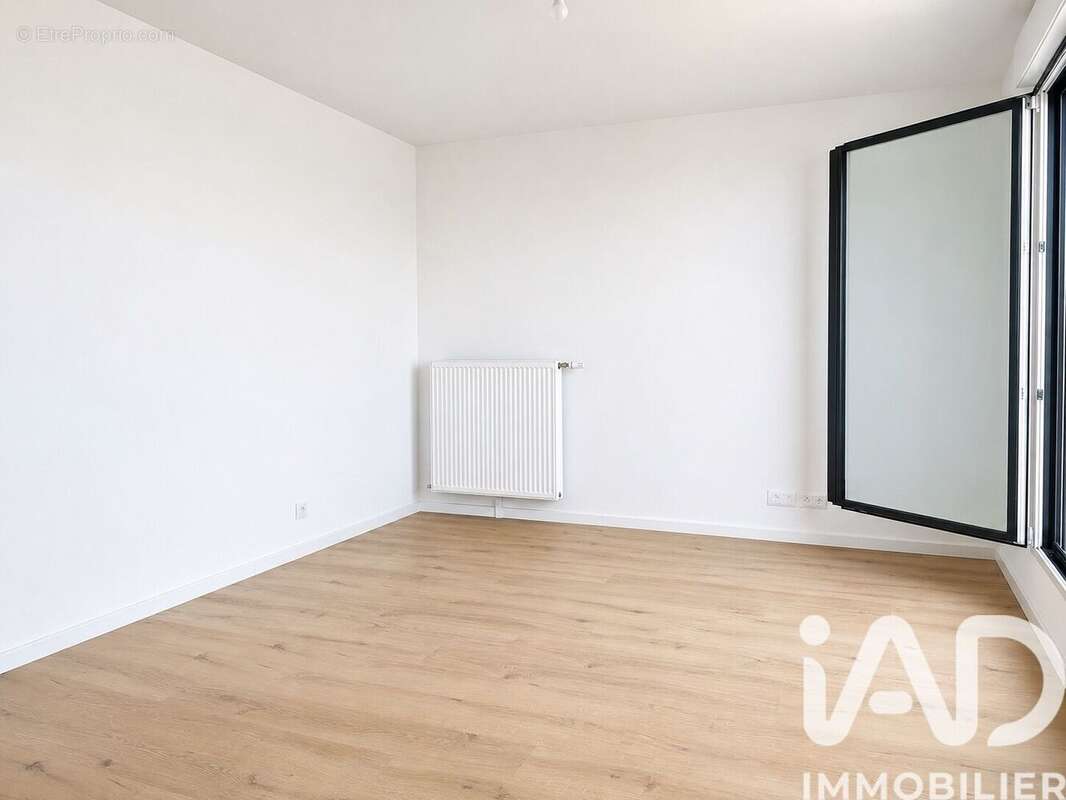 Photo 4 - Appartement à BUSSY-SAINT-GEORGES