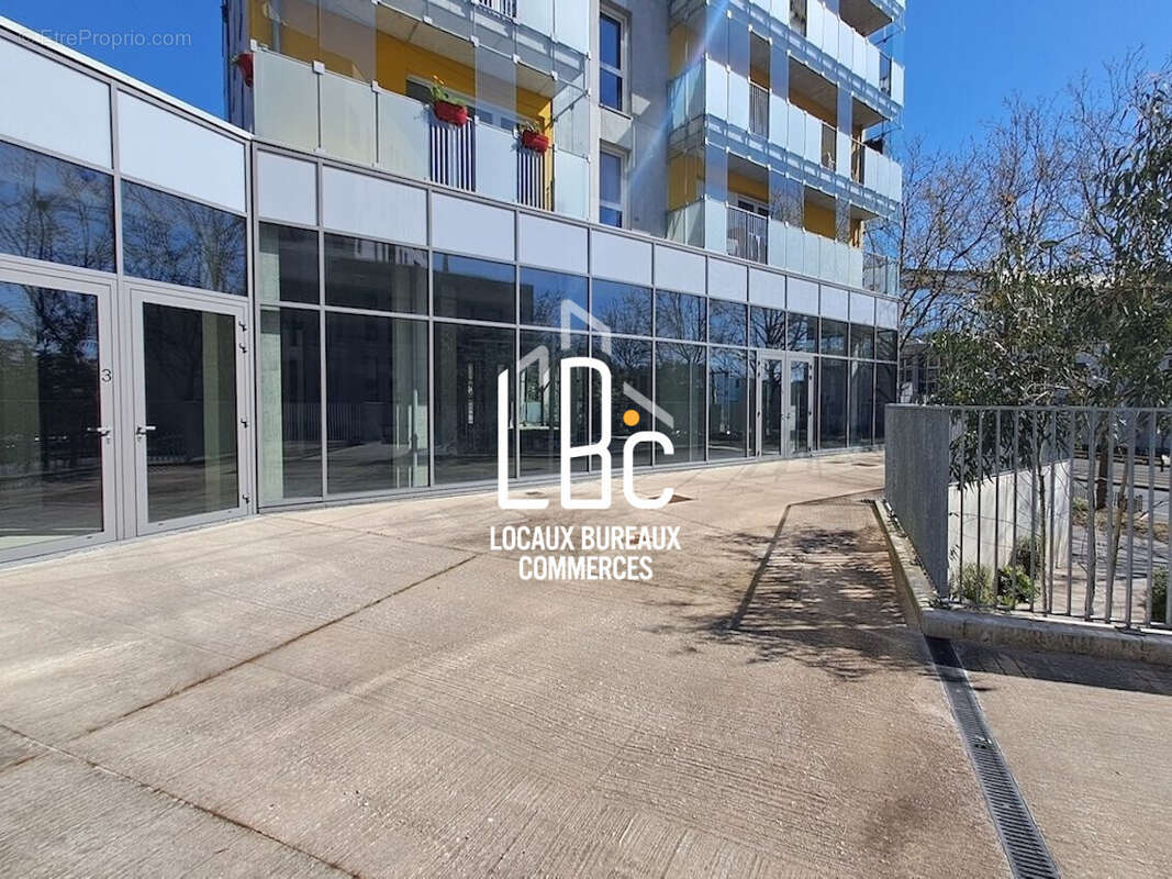 Commerce 214 m² à Nantes  - photo 3